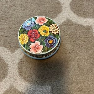 Vintage English Riley's toffee tin